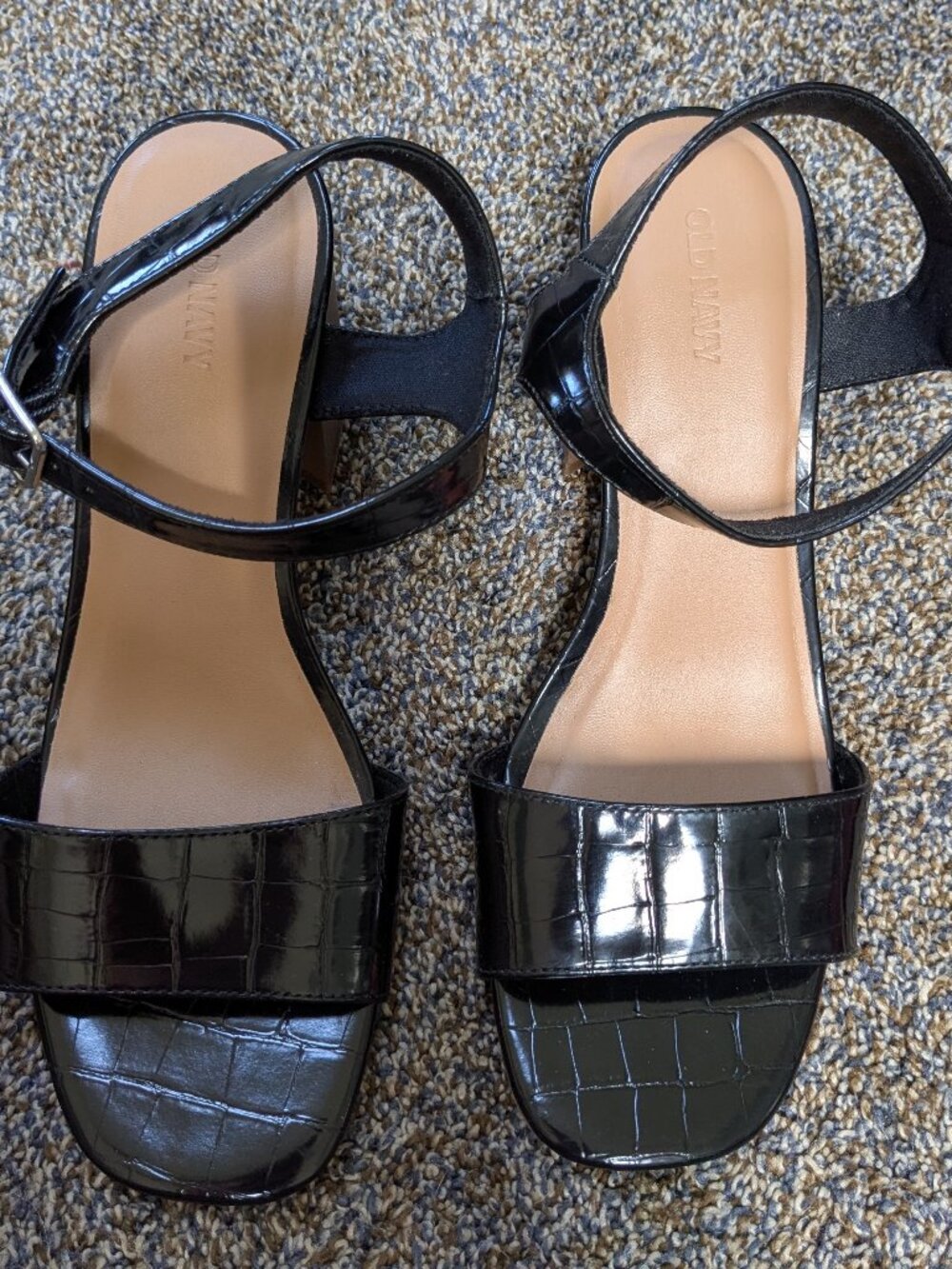 Old Navy-Black Crocodile-Embossed Sandals, Flip Flops, Size 9, For Sale!